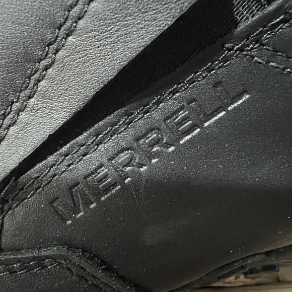 Merrell Men's size 9 Black Slip-On Shoes, no-slip shoes, work shoes, EUC, casual - Picture 2 of 6